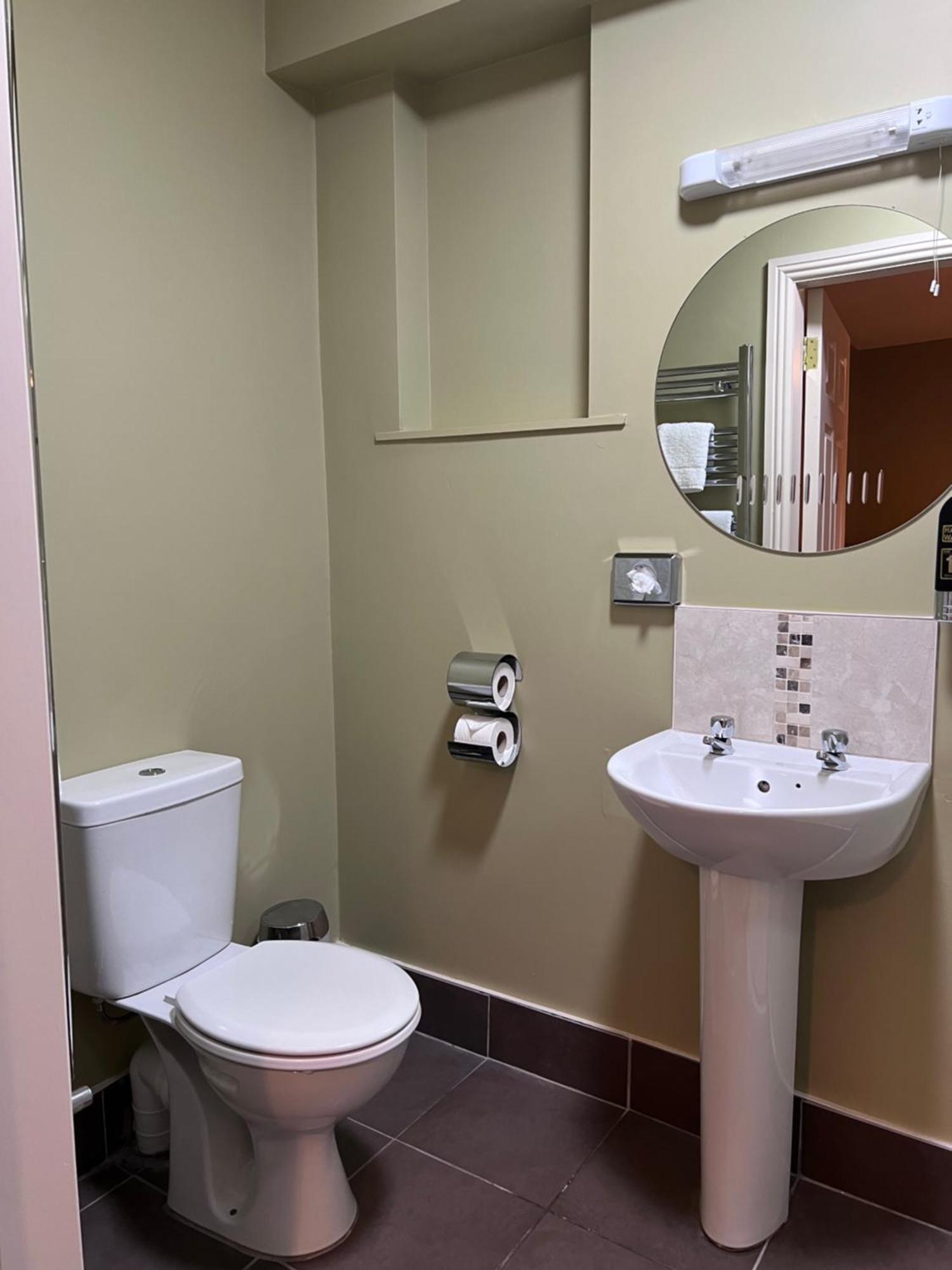 The Townhouse Bed & Breakfast Milltown Malbay Eksteriør bilde