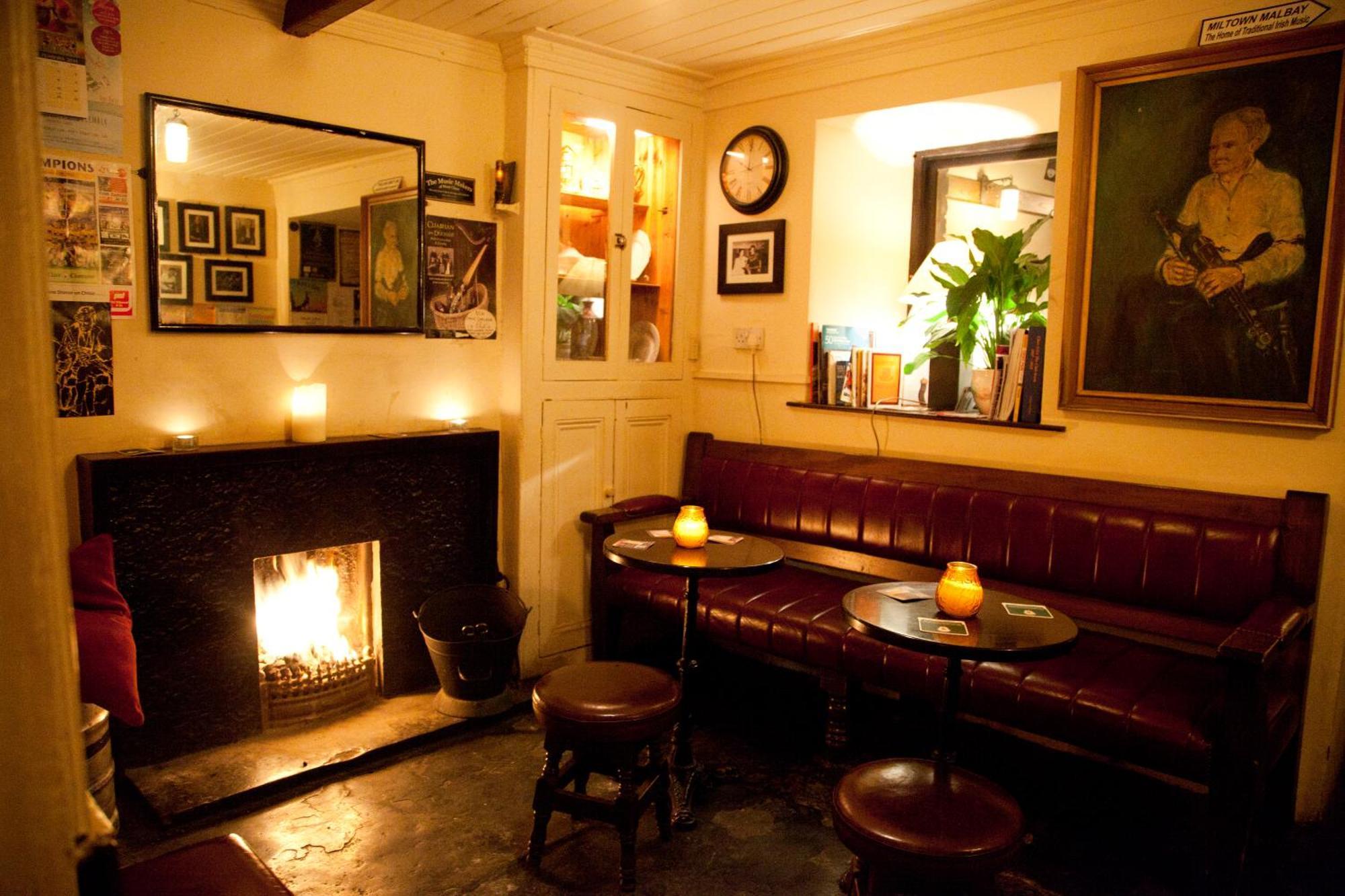The Townhouse Bed & Breakfast Milltown Malbay Eksteriør bilde